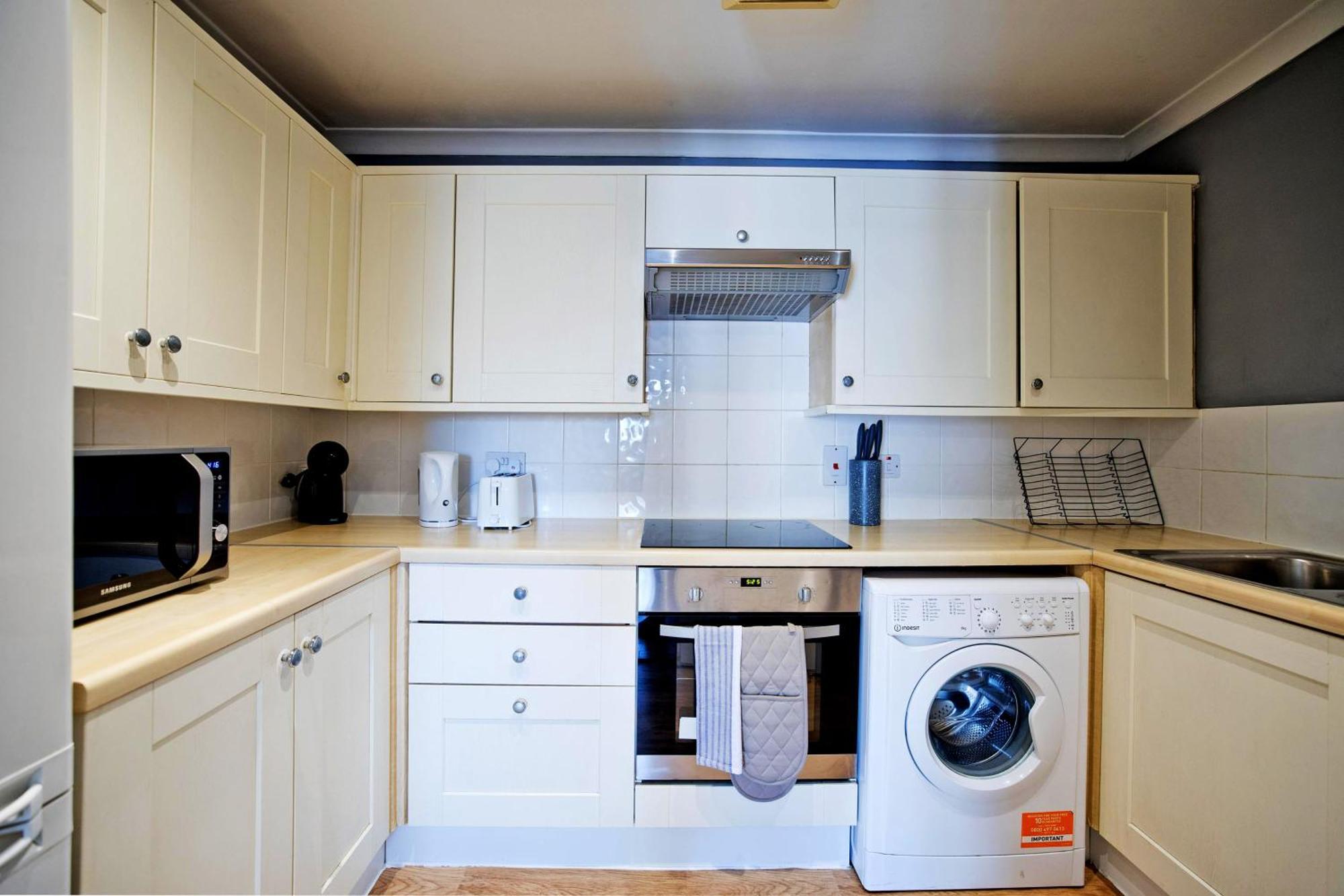 Imperial Meridian Place Apartment Londra Exterior foto