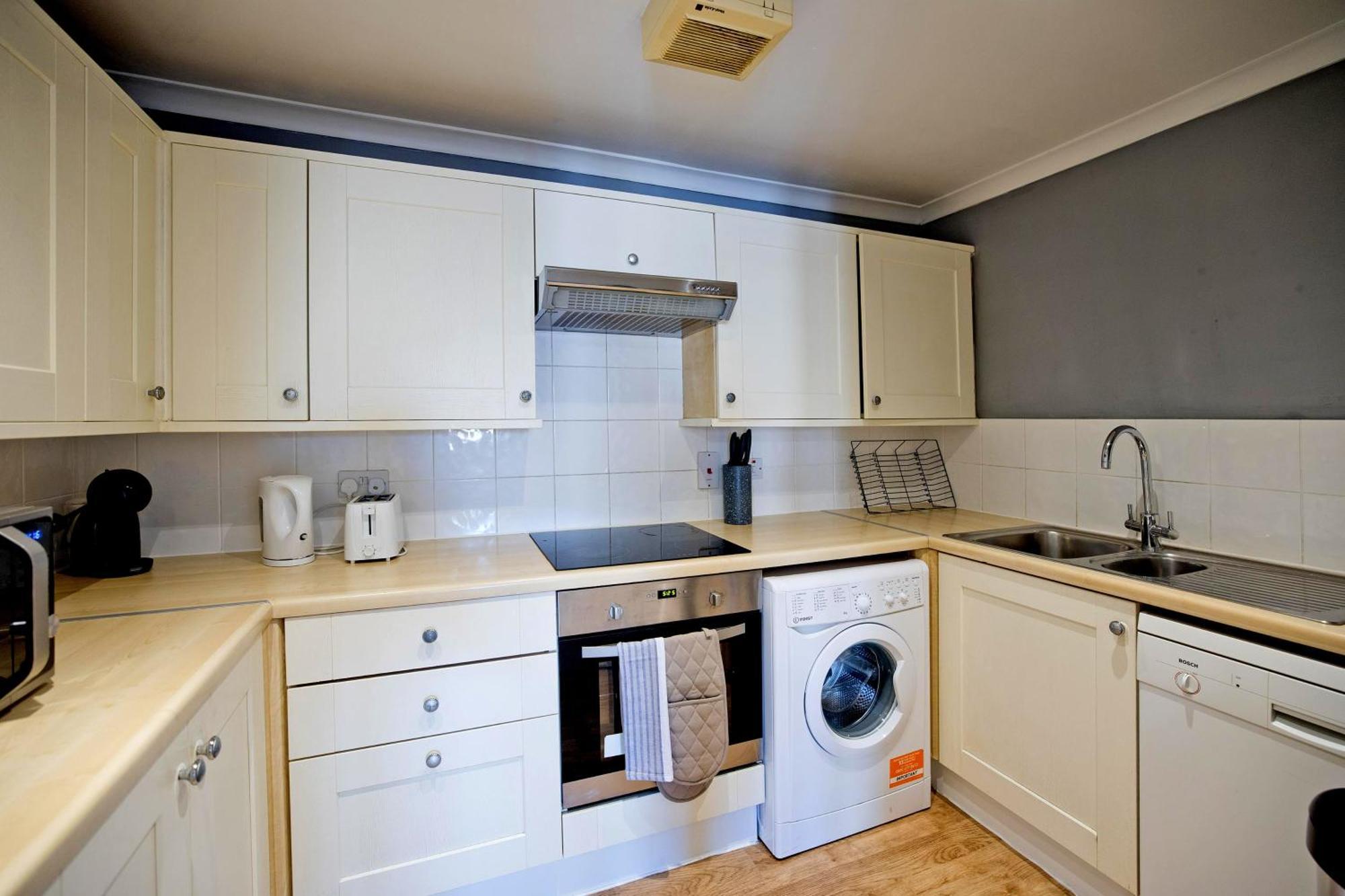 Imperial Meridian Place Apartment Londra Exterior foto